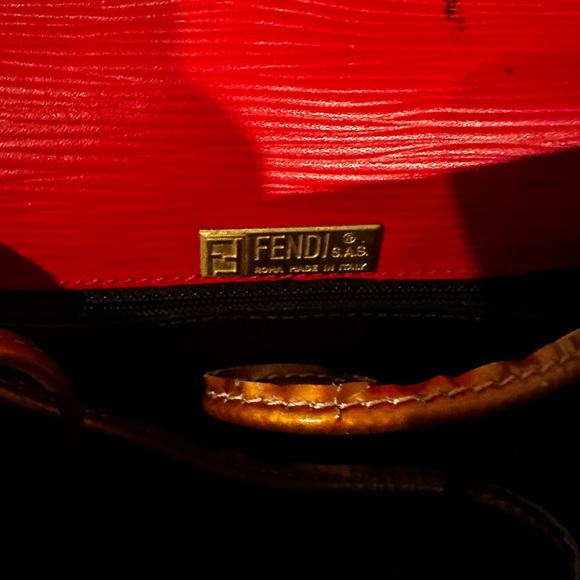 VINTAGE FENDI RED CLUTCH/CROSSBODY - Picture 3 of 6